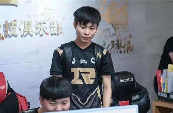 的球员对比