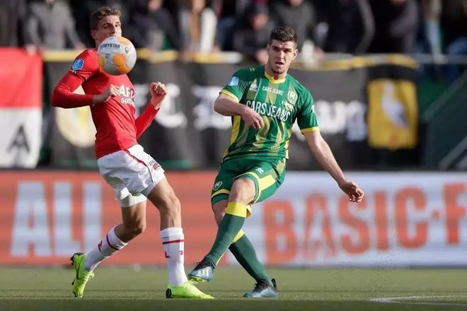 她在逆境中 她在逆境中